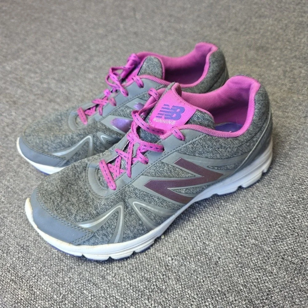 Women New Balance Running 645V2 Gray and Purple Athletic Shoe Size 7